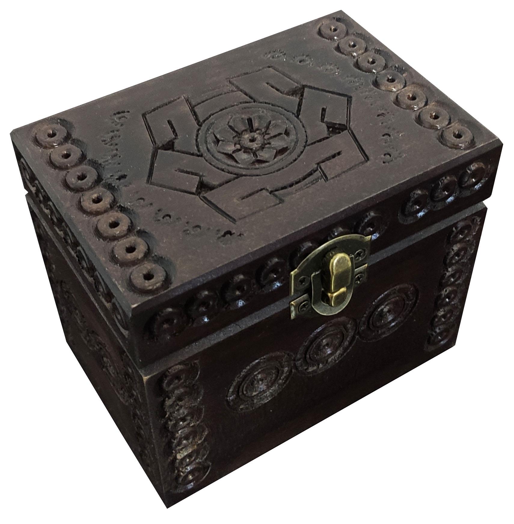 Ящик резной ручной работы 8х12 см (00112)