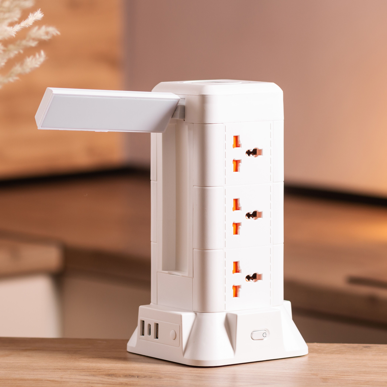 Подовжувач з лампою на 9 універсальних розеток з 2 USB 1 Type-C бездротовою зарядкою 4,8 м (HP-5-7MF) - фото 2 Подовжувач з лампою на 9 універсальних розеток з 2 USB 1 Type-C бездротовою зарядкою 4,8 м (HP-5-7MF) - фото 2