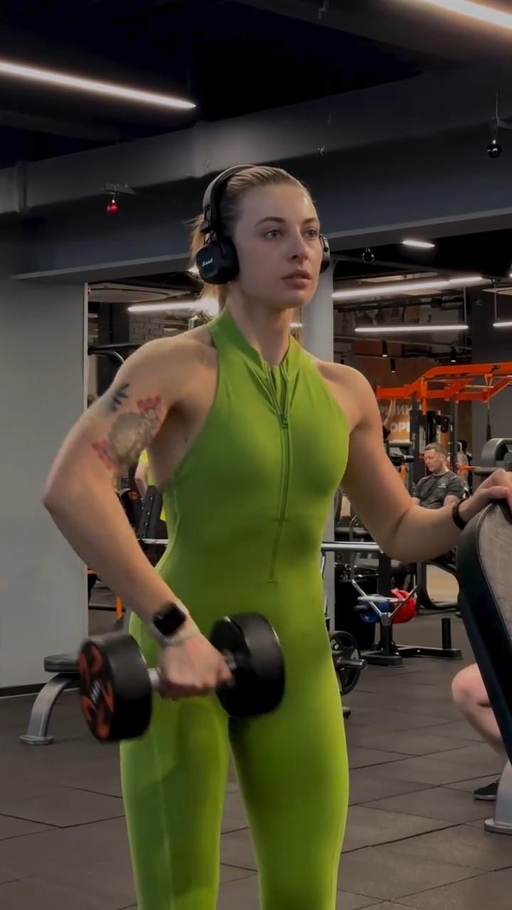 Комбінезон спортивний довгий з чашками та пуш-ап S Зелений (WH011S)