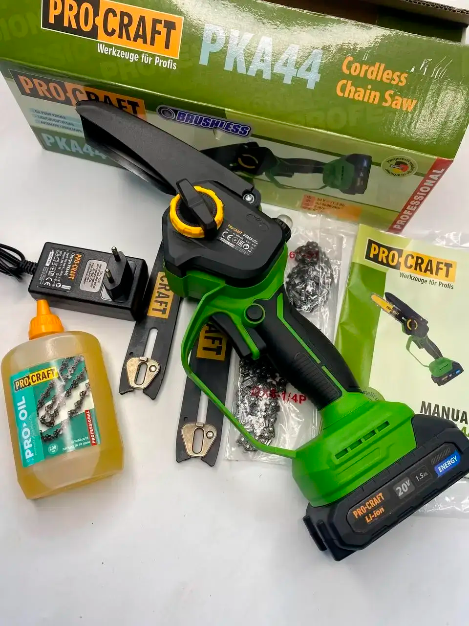 Пила ланцюгова акумуляторна міні ProCraft PKA-44 безщіткова 2 акумулятори/зарядний пристрій/2 шини/2 ланцюги (2789643103) - фото 9 Пила ланцюгова акумуляторна міні ProCraft PKA-44 безщіткова 2 акумулятори/зарядний пристрій/2 шини/2 ланцюги (2789643103) - фото 9