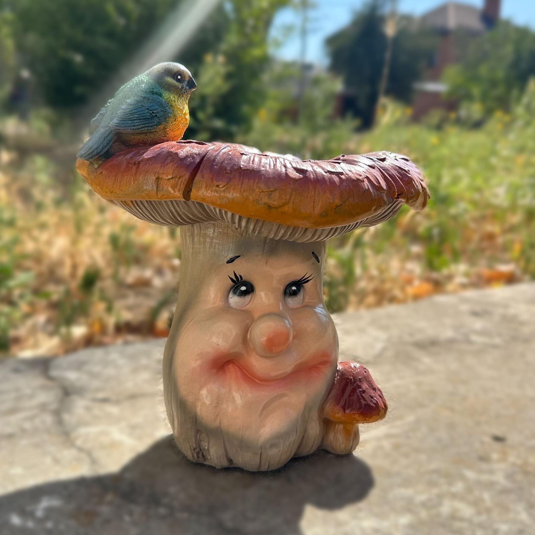 Садовая фигура Грибы с птичкой из полистоуна 22×20×20 см (4439)