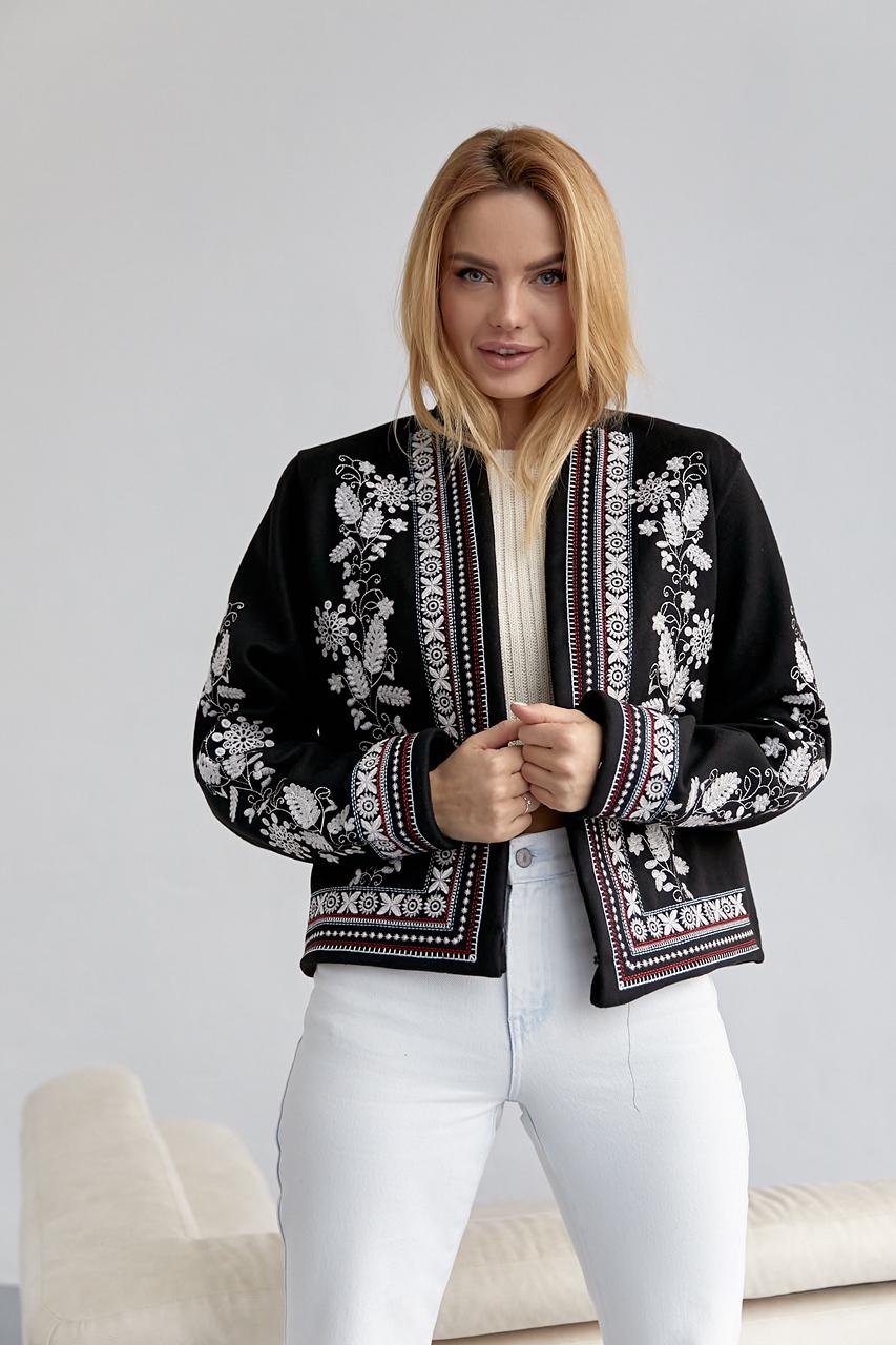 Пиджак женский с вышивкой L Черный Пиджак женский с вышивкой L Черный