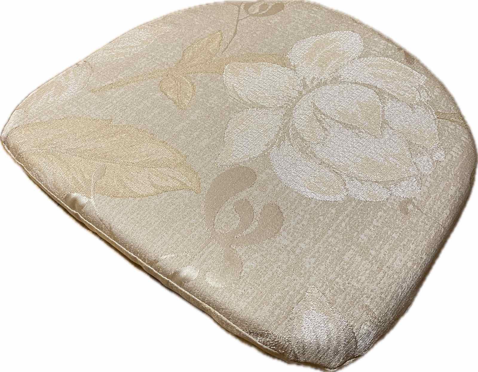 Подушка на стілець 37x38 см (13940673)