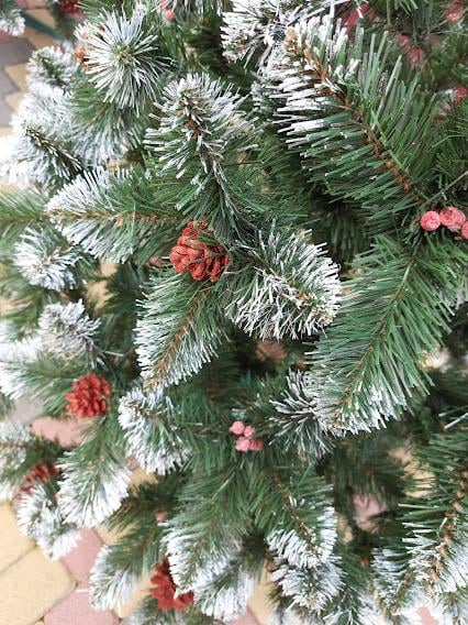 Ялинка штучна Хатинка Кармен з шишками/червоною калиною/підставкою 2,00 м Зелений (КК 2) - фото 3 Ялинка штучна Хатинка Кармен з шишками/червоною калиною/підставкою 2,00 м Зелений (КК 2) - фото 3