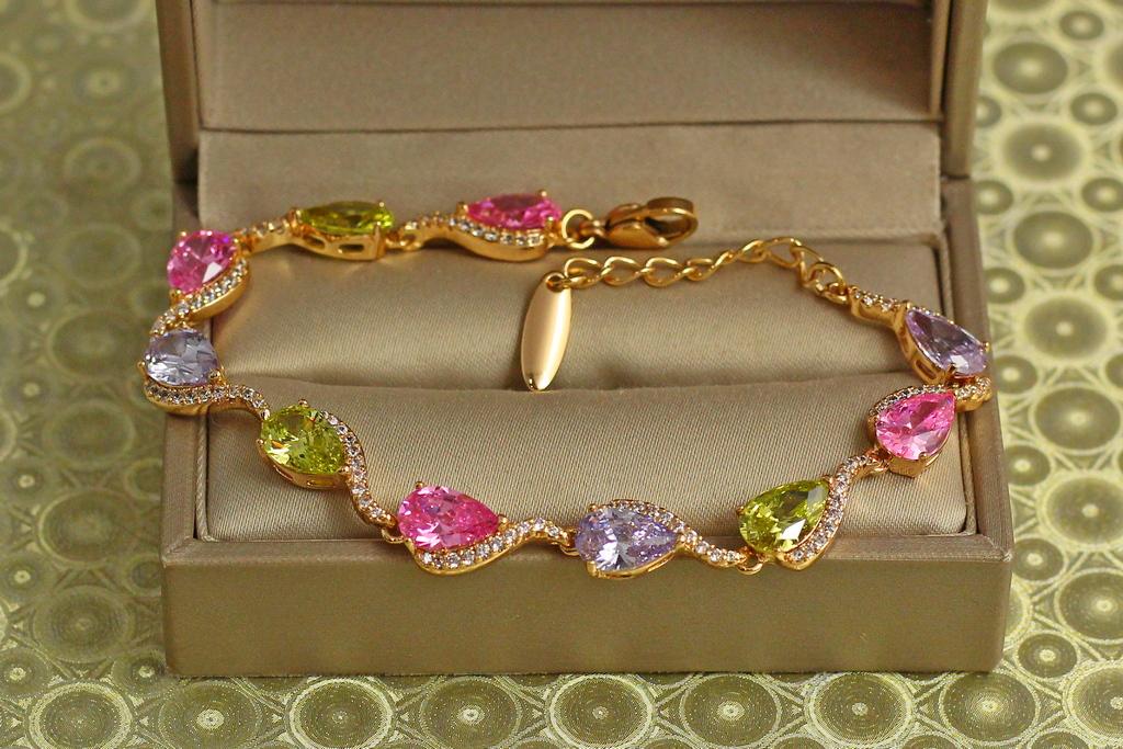 Браслет Xuping Jewelry Слезы феи с разноцветными камнями 17 см 7 мм Золотистый (31717768)