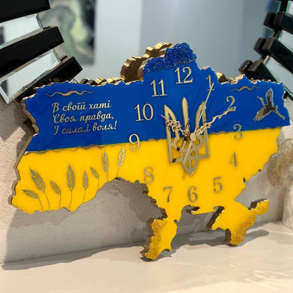 Годинник настінний з епоксидної смоли Карта України 70x47 см