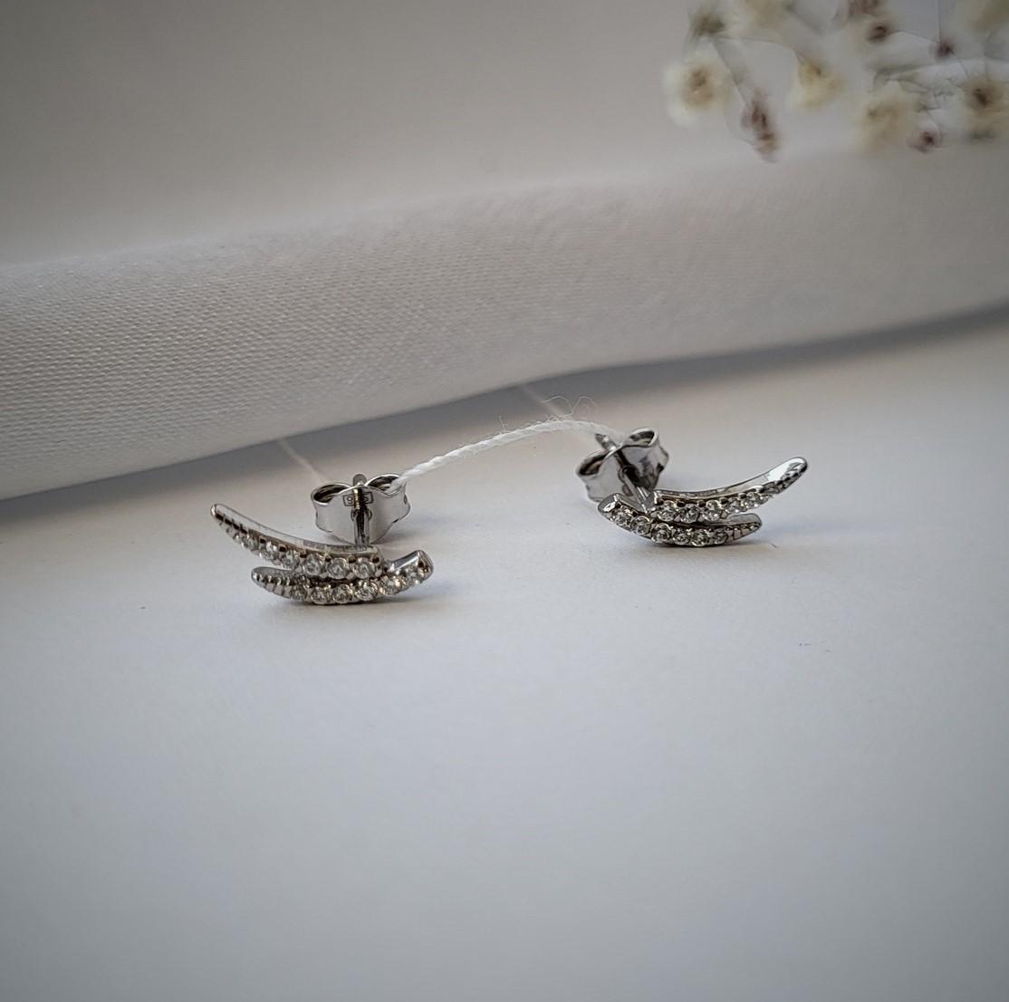 Серьги Веточка гвоздики с белыми камнями из серебра 925 проба покрыты родием 1,02 г (1176)