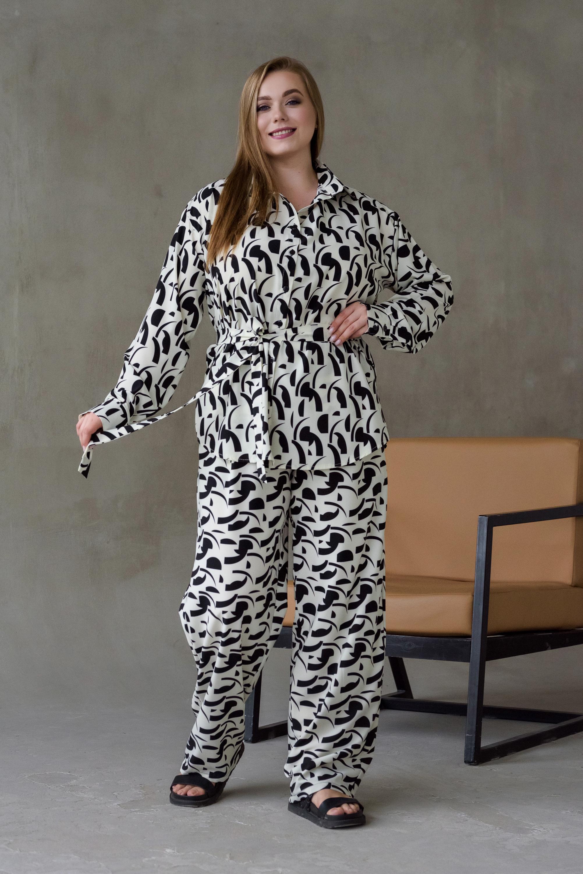 Костюм штапельный женский Риона р. 60 Молочный