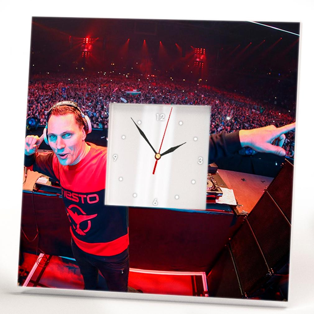 Часы DJ Tiesto 260x260 мм (C03384) Часы DJ Tiesto 260x260 мм (C03384)