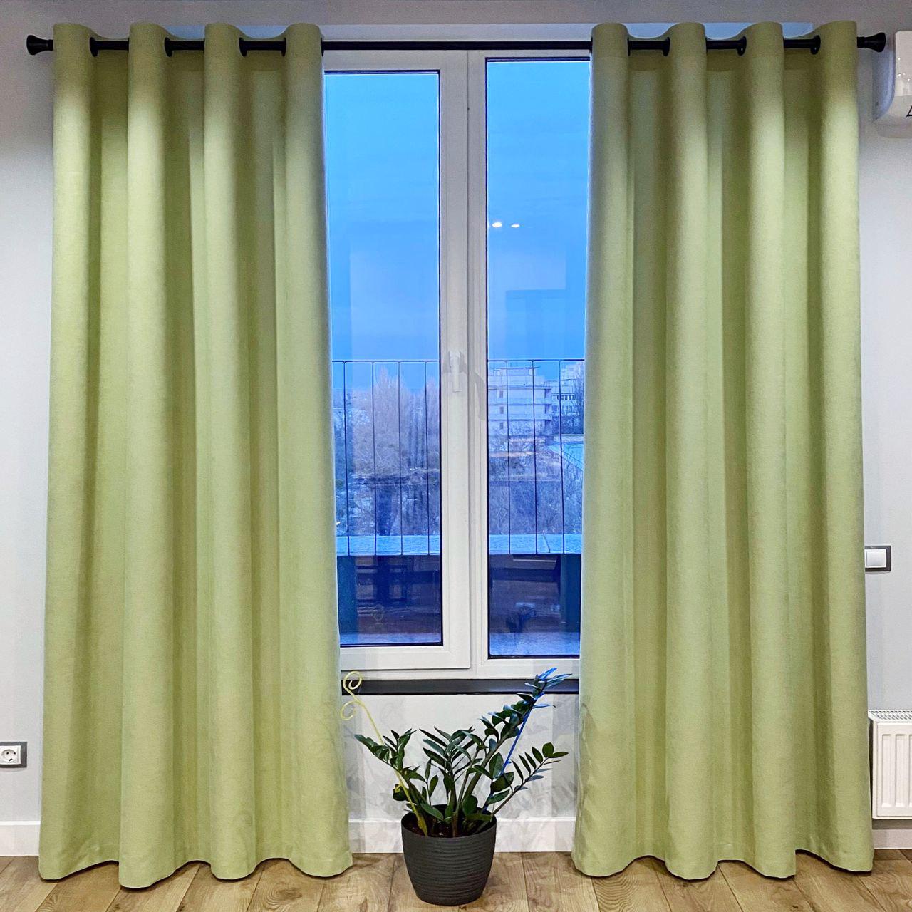 Шторы на черных люверсах 150x250 см микровелюр 2 шт. Светло-зеленый (5801207-МТ2/150-BL) - фото 1 Шторы на черных люверсах 150x250 см микровелюр 2 шт. Светло-зеленый (5801207-МТ2/150-BL) - фото 1