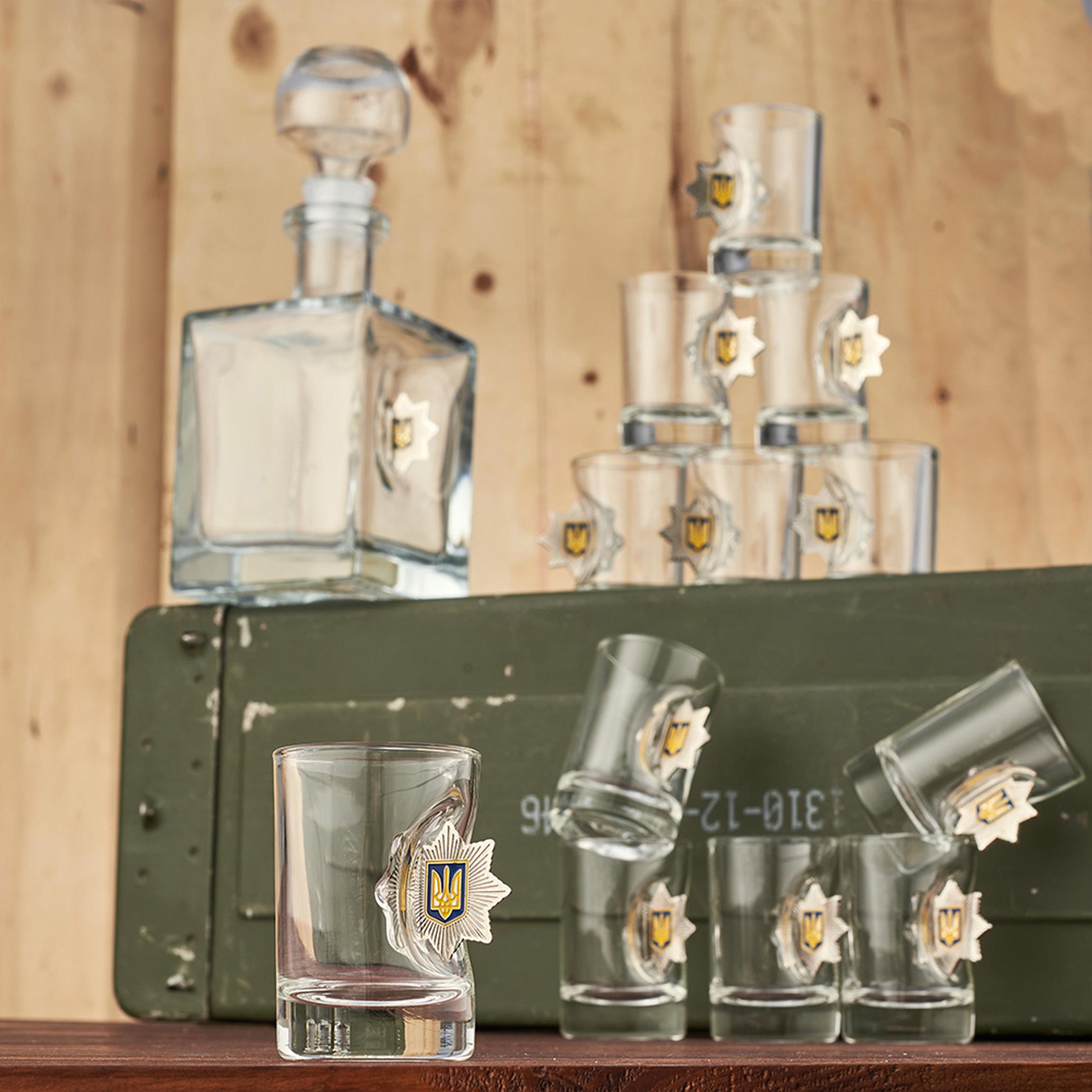 Набор VSKLO БК большой графин и рюмки Полиция (28918548) - фото 4 Набор VSKLO БК большой графин и рюмки Полиция (28918548) - фото 4