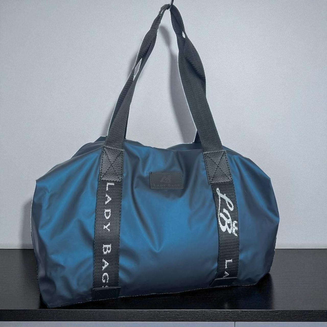 Сумка спортивная через плечо женская дорожная большая из плащевой ткани 43х30х17 см Электрик Сумка спортивная через плечо женская дорожная большая из плащевой ткани 43х30х17 см Электрик