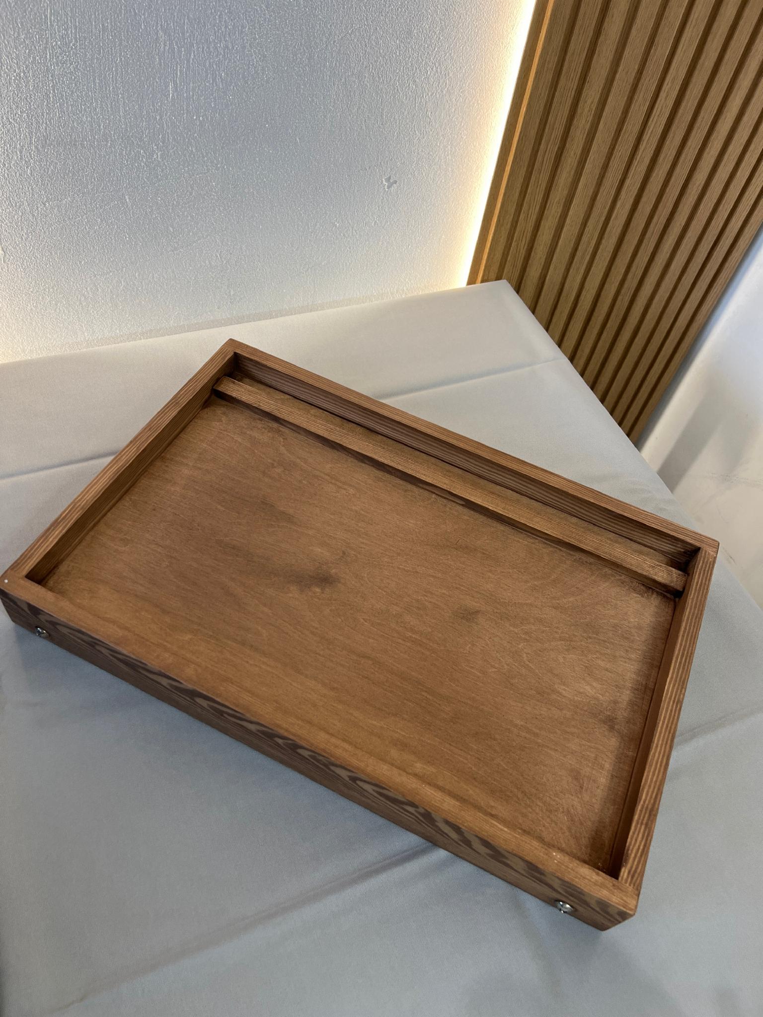 Столик для сніданку дерев'яний Кіпаріс 50х33х25 см Коричневий - фото 7 Столик для сніданку дерев'яний Кіпаріс 50х33х25 см Коричневий - фото 7