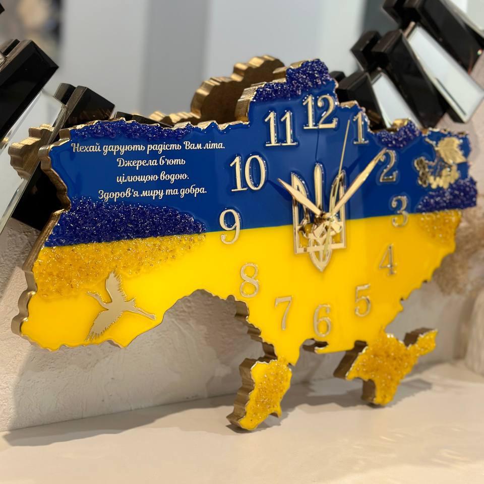 Годинник настінний з епоксидної смоли Карта України 50x34 см