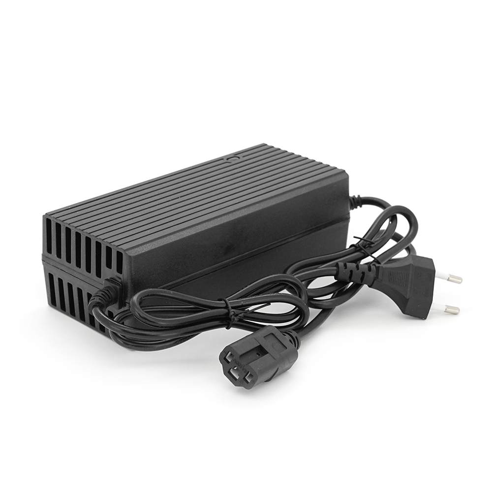 Зарядное устройство для Li-ion 48V 3A 54,6V 13S штекер 3pin (YUT_V7728)