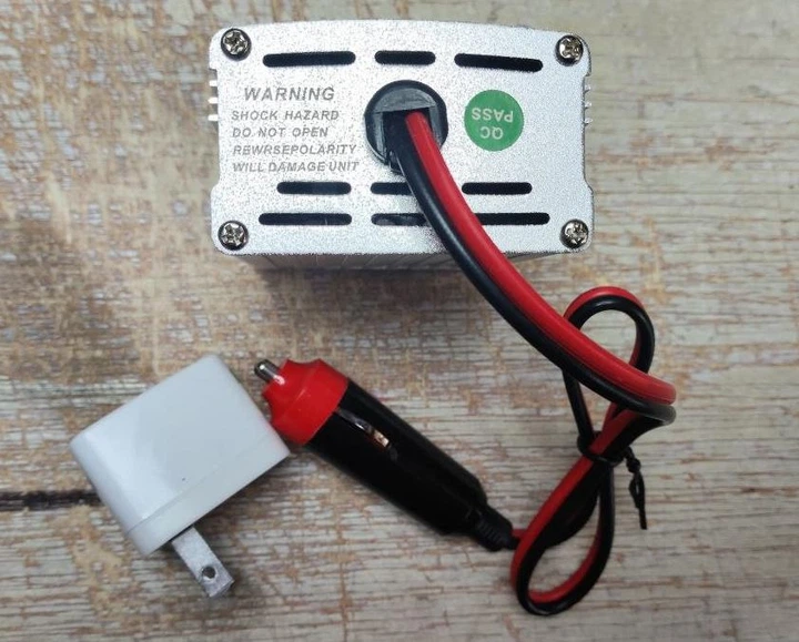 Инвертор 12-220V 200W USB (FFS00031) - фото 2