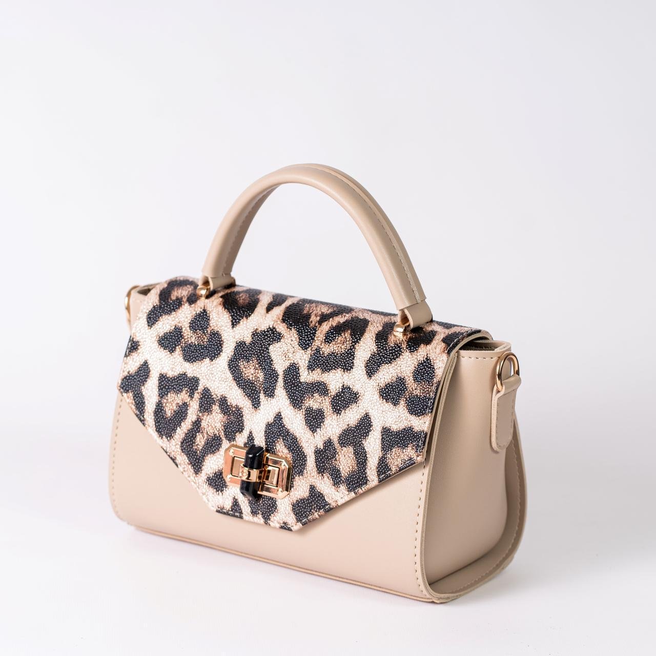 Сумка женская с клапаном леопард XENIA № 38-24 из эко-кожи Бежевый - фото 3