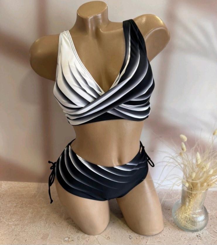 Купальник женский раздельный Rivage Line 2534k с принтом р. 52 Черно-белый