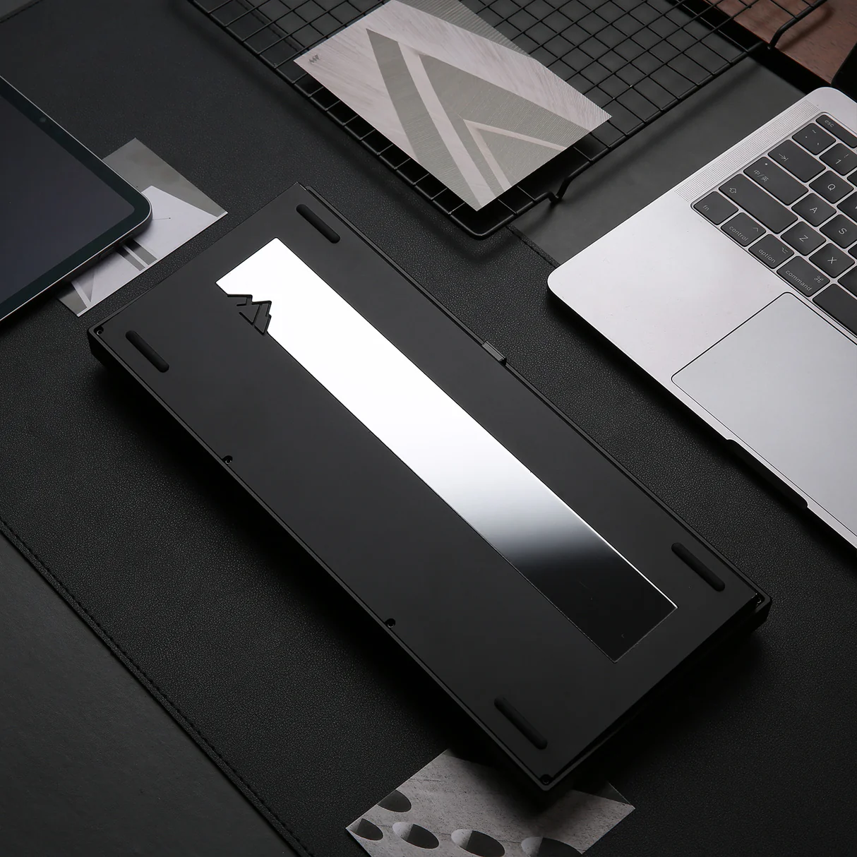 Клавіатура бездротова YUNZII AL80 QMK/VIA Aluminum Cocoa Cream V2 Switch Black (2000209) - фото 4 Клавіатура бездротова YUNZII AL80 QMK/VIA Aluminum Cocoa Cream V2 Switch Black (2000209) - фото 4