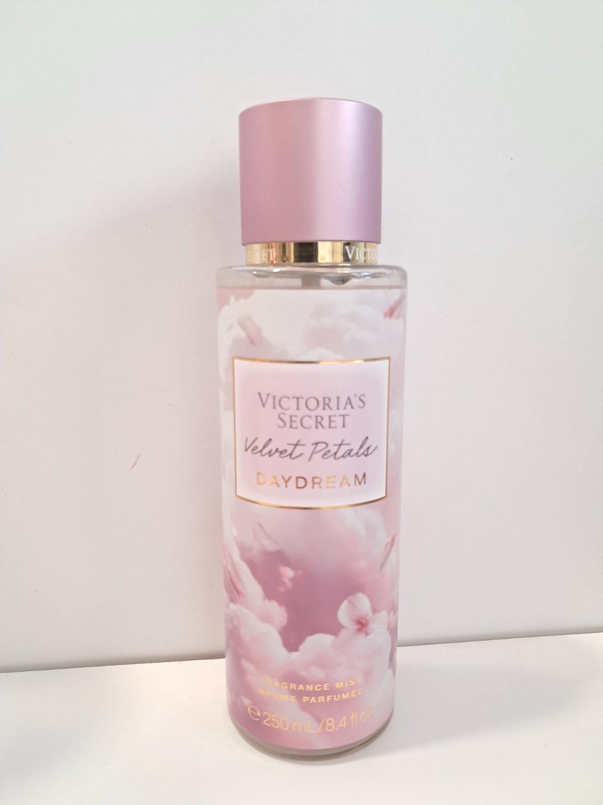 Спрей для тіла Victoria's Secret Velvet Petals DAYDREAM 250 мл (0667559666837)