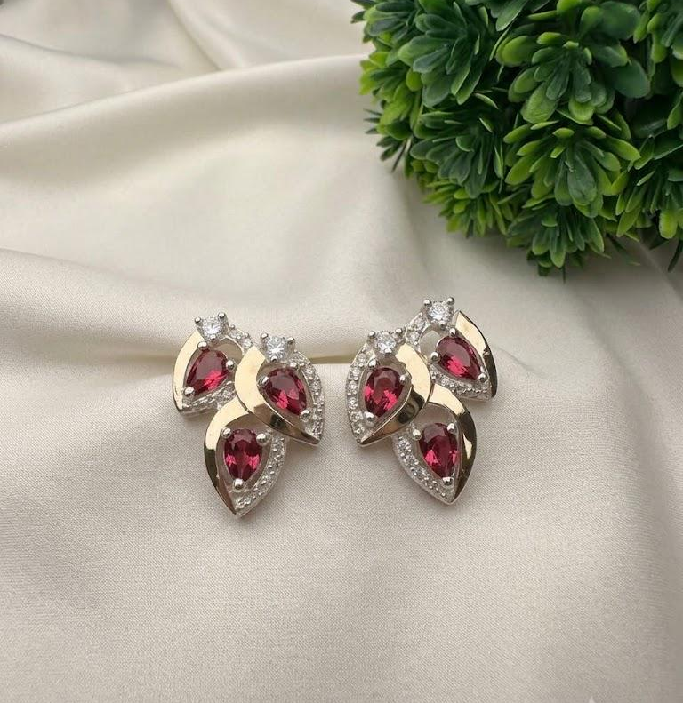 Серьги Светлана из серебра 925 с золотыми напайками 375 и цирконами Красный (2976073966) Серьги Светлана из серебра 925 с золотыми напайками 375 и цирконами Красный (2976073966)