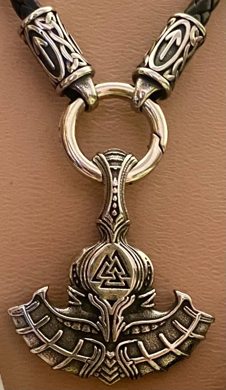 Кольє шнур LITAURS з кулон оберегом М'єльнір молот Тора і рунами (250402) - фото 3 Кольє шнур LITAURS з кулон оберегом М'єльнір молот Тора і рунами (250402) - фото 3