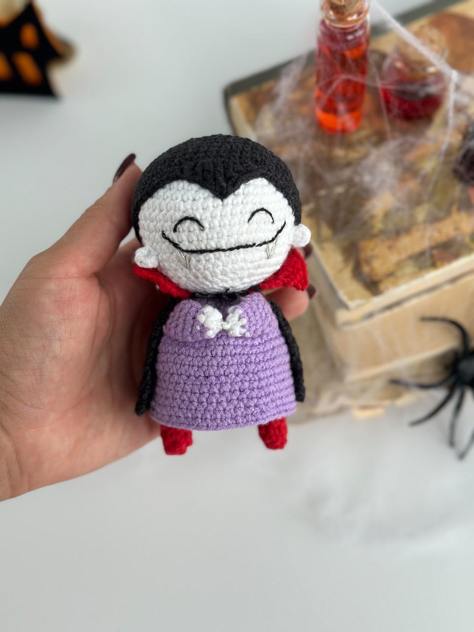 Кукла вязаная Дракула ручной работы декор (29528496) - фото 4 Кукла вязаная Дракула ручной работы декор (29528496) - фото 4