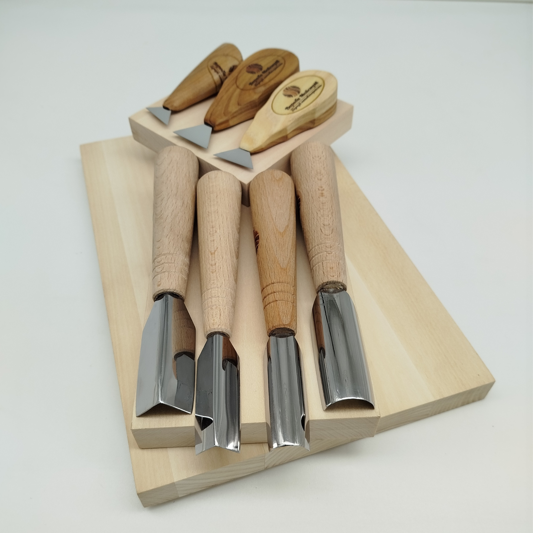 Набор для резьбы по дереву 3 доски/7 инструментов (33740832)