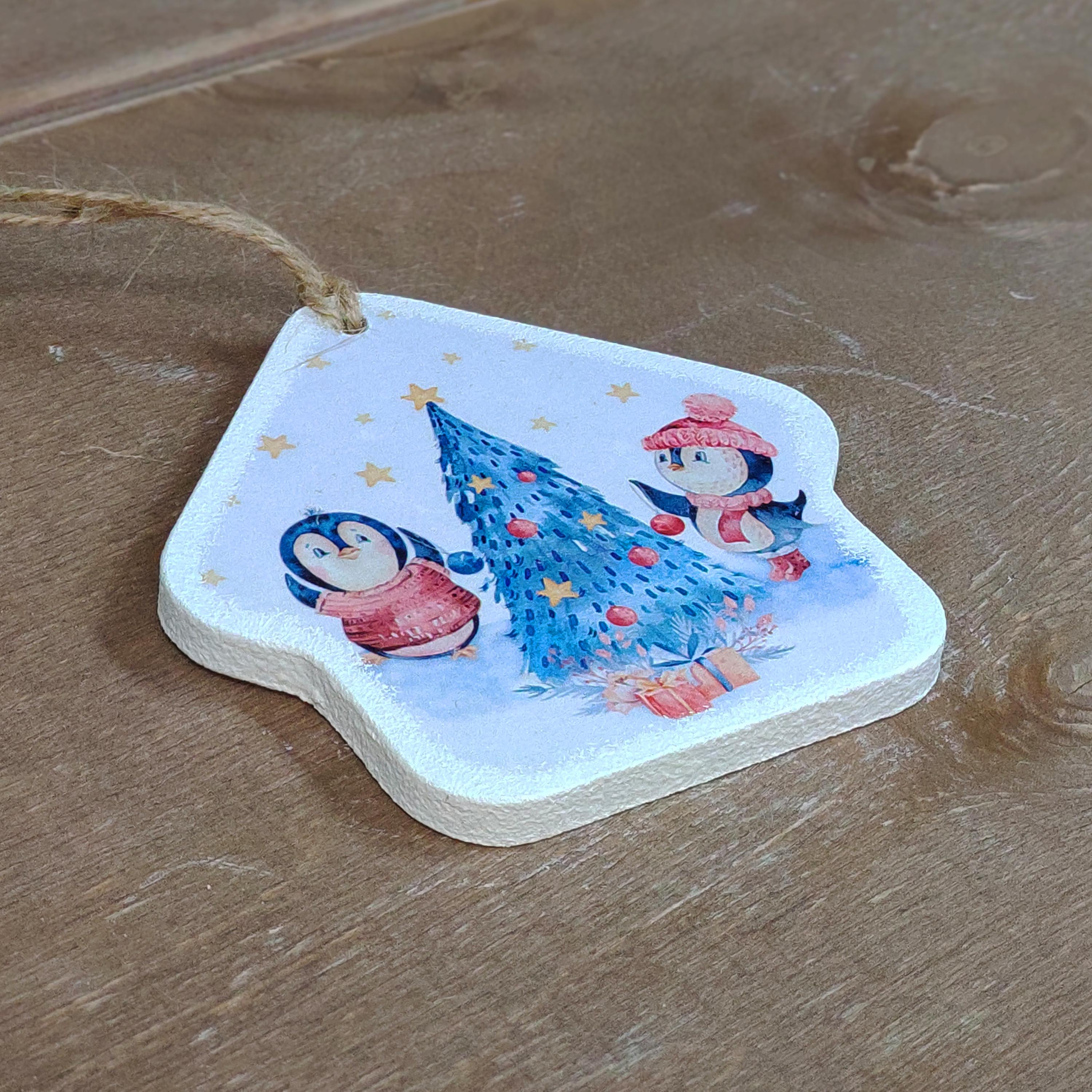 Деревянная подвеска на елку GrayCat Домик 9 см