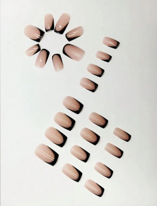 Накладні нігті Френч короткий квадрат з клейовими пластинами 24 шт. Чорний з бежевим (2689612578) - фото 6 Накладні нігті Френч короткий квадрат з клейовими пластинами 24 шт. Чорний з бежевим (2689612578) - фото 6