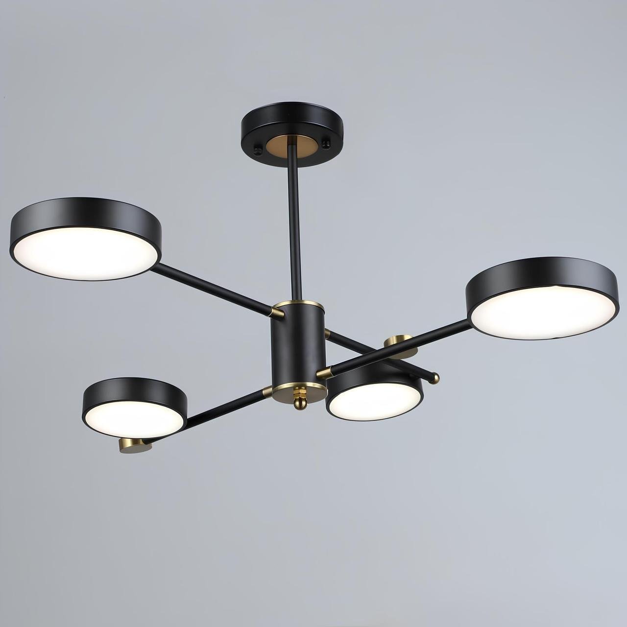 Люстра светодиодная Sirius на четыре плафона 84W 3000-6500К Черный/медь (B YH1124/4 BK+COP)