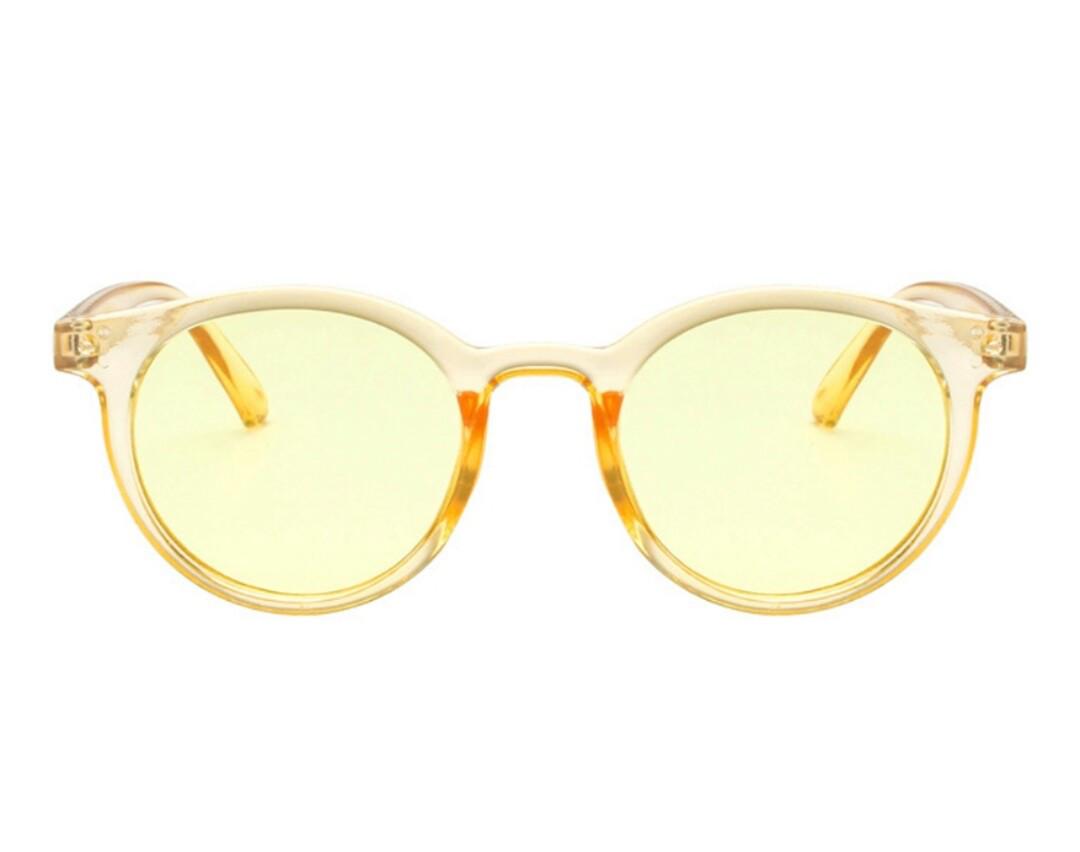 Солнцезащитные очки стильные в цветной оправе Черный/Желтый