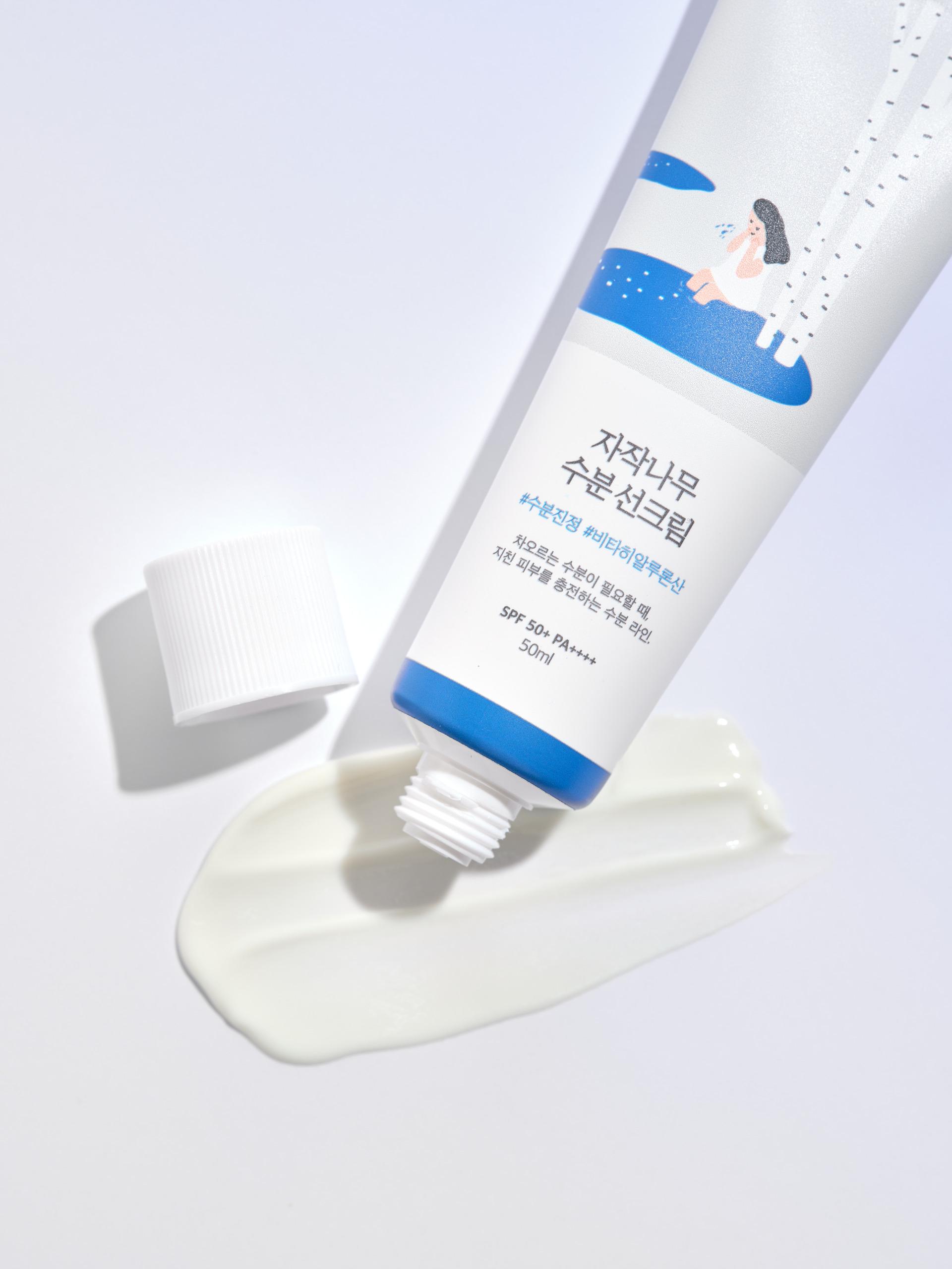 Крем для лица увлажняющий солнцезащитный Round Lab Birch Juice Moisturizing Sunscreen SPF 50+ PA++++ 50 мл (0302051) - фото 14 Крем для лица увлажняющий солнцезащитный Round Lab Birch Juice Moisturizing Sunscreen SPF 50+ PA++++ 50 мл (0302051) - фото 14