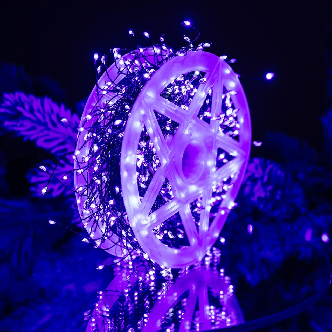 Гирлянда-нить Роса Хвойная лапа 640 LED 30 м Синий (D1750BL) Гирлянда-нить Роса Хвойная лапа 640 LED 30 м Синий (D1750BL)