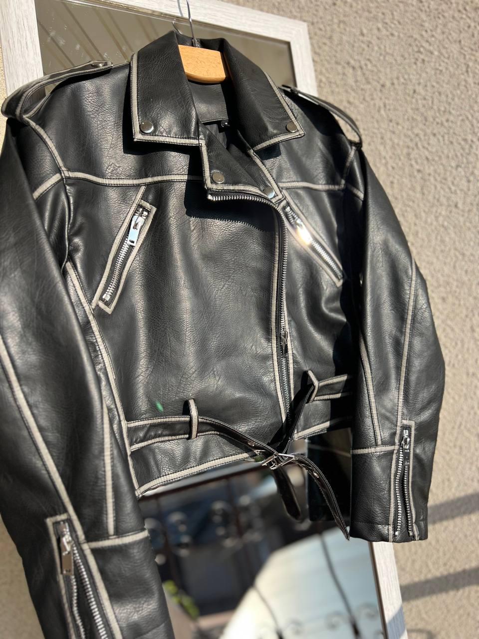 Куртка женская Aftf Basic 2466 короткая косуха молнии пояс вареные швы экокожа S Черный (2757) - фото 4 Куртка женская Aftf Basic 2466 короткая косуха молнии пояс вареные швы экокожа S Черный (2757) - фото 4