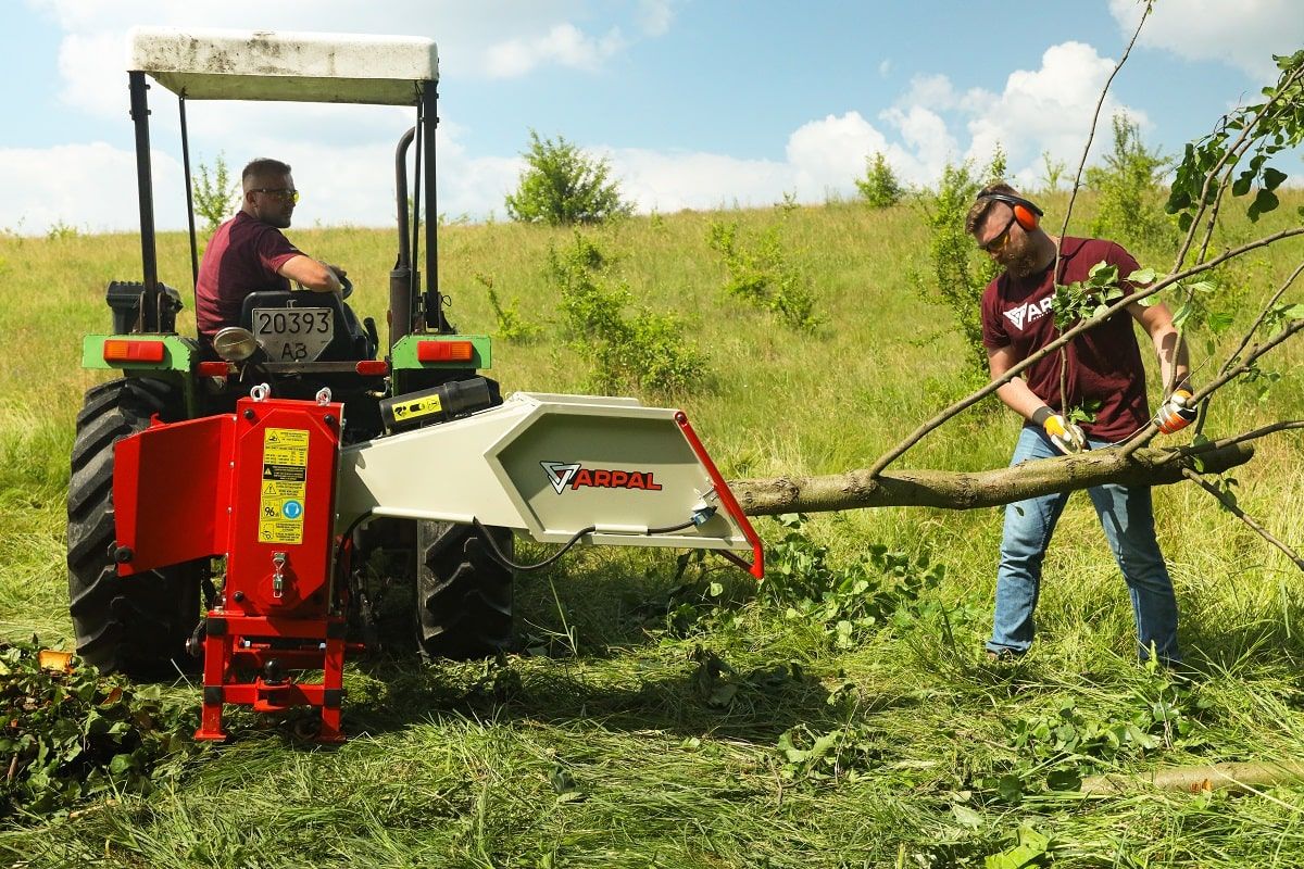 Подрібнювач гілок Arpal на шматки дров до трактора (АМ-120ТР) - фото 11 Подрібнювач гілок Arpal на шматки дров до трактора (АМ-120ТР) - фото 11
