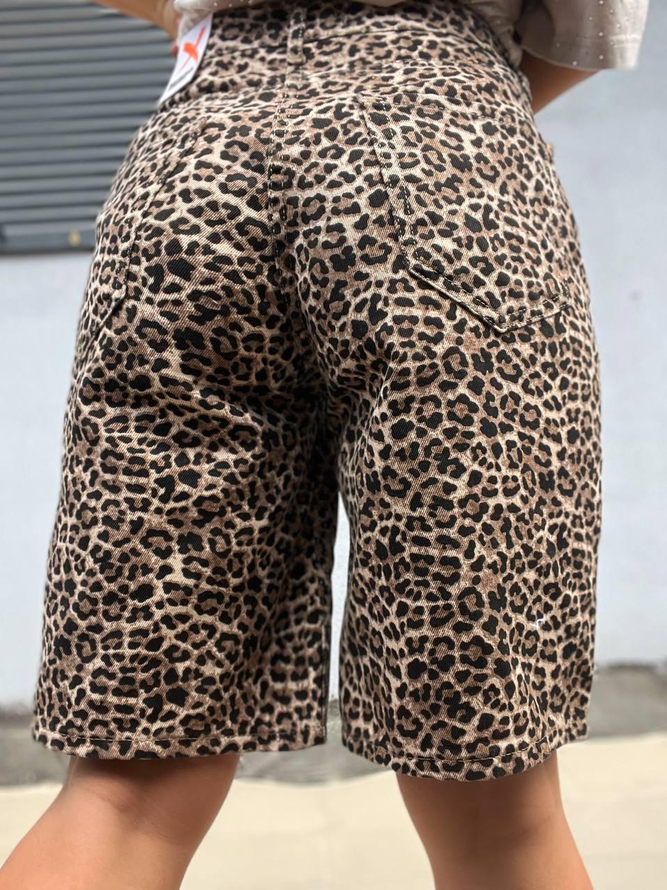 Шорты женские джинсовые X Denim 2082 Леопардовый принт Мом бермуды длина до колен р. 36 Коричневый (2251) - фото 4 Шорты женские джинсовые X Denim 2082 Леопардовый принт Мом бермуды длина до колен р. 36 Коричневый (2251) - фото 4