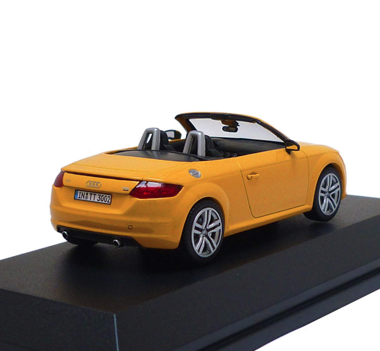 ᐉ Модель автомобіля Audi 1:43 TT 8S Roadster Vegas Yellow