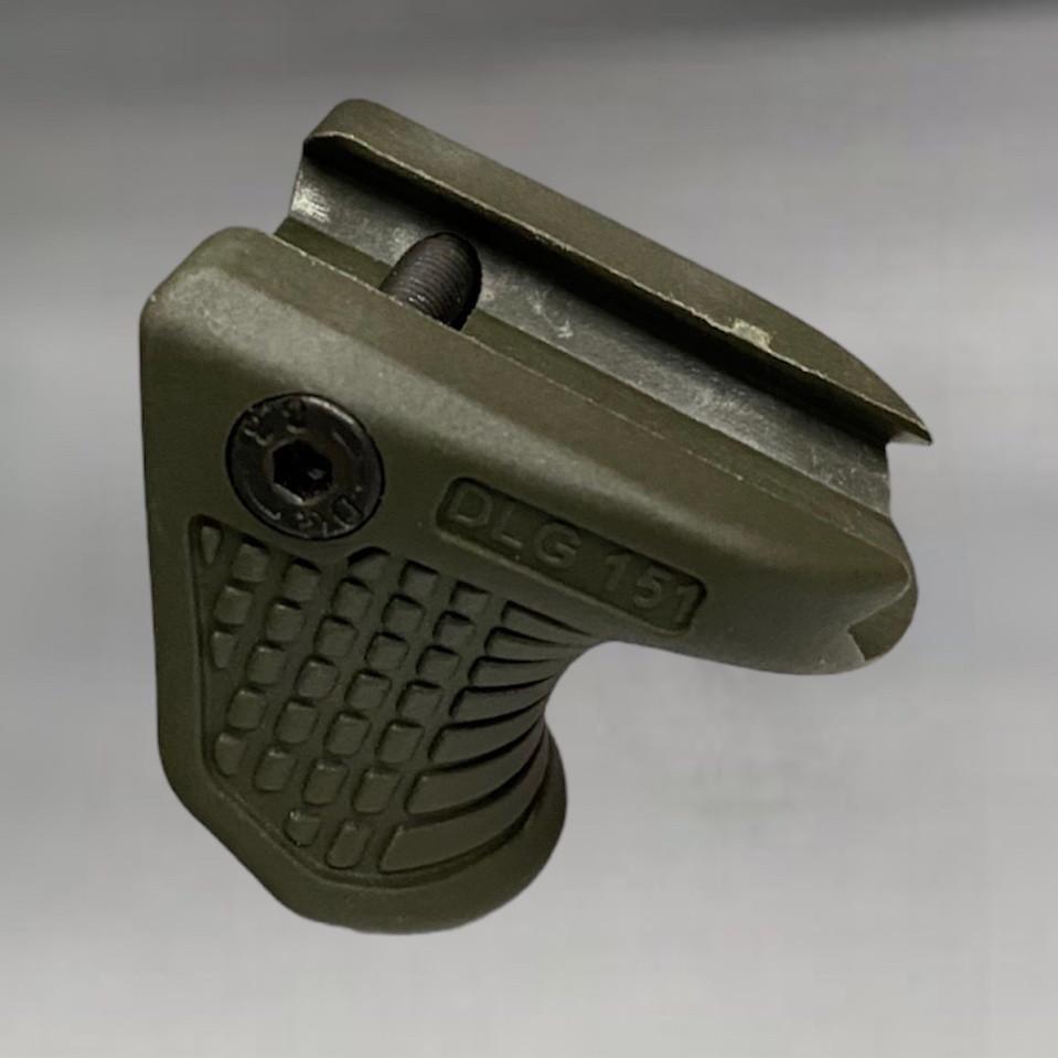 Упор DLG TACTICAL DLG-151 с гнездом для антабки QD на планку Picatinny Оливковый (1731608455) Упор DLG TACTICAL DLG-151 с гнездом для антабки QD на планку Picatinny Оливковый (1731608455)