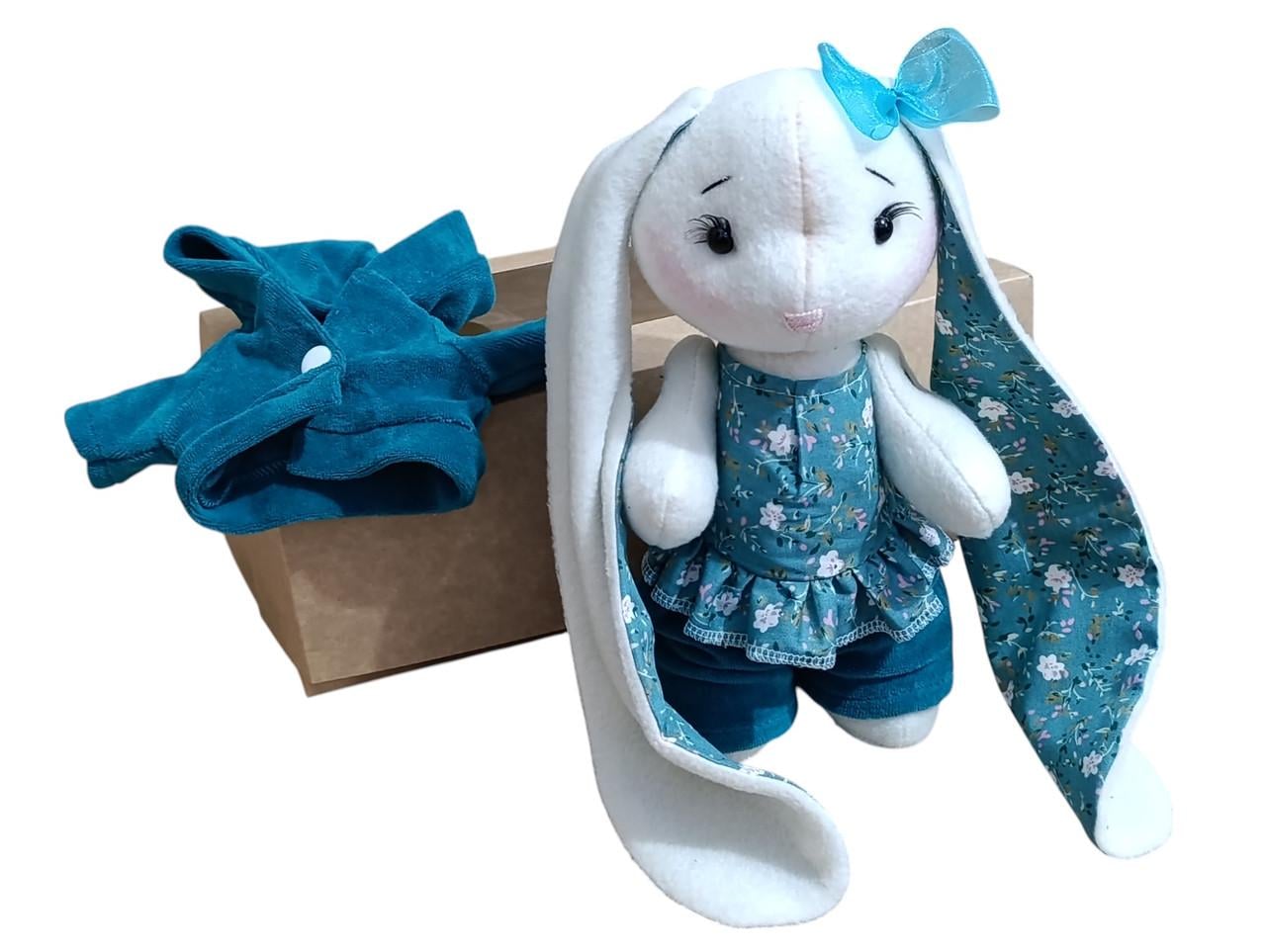 Мягкая игрушка зайка девочка бирюзовый с белыми цветочками 27см в коробке