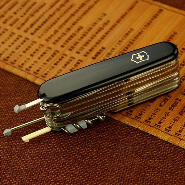 Комплект ніж швейцарський Victorinox SwissChamp та чохол з ліхтариком Black (1.6795.3) - фото 10