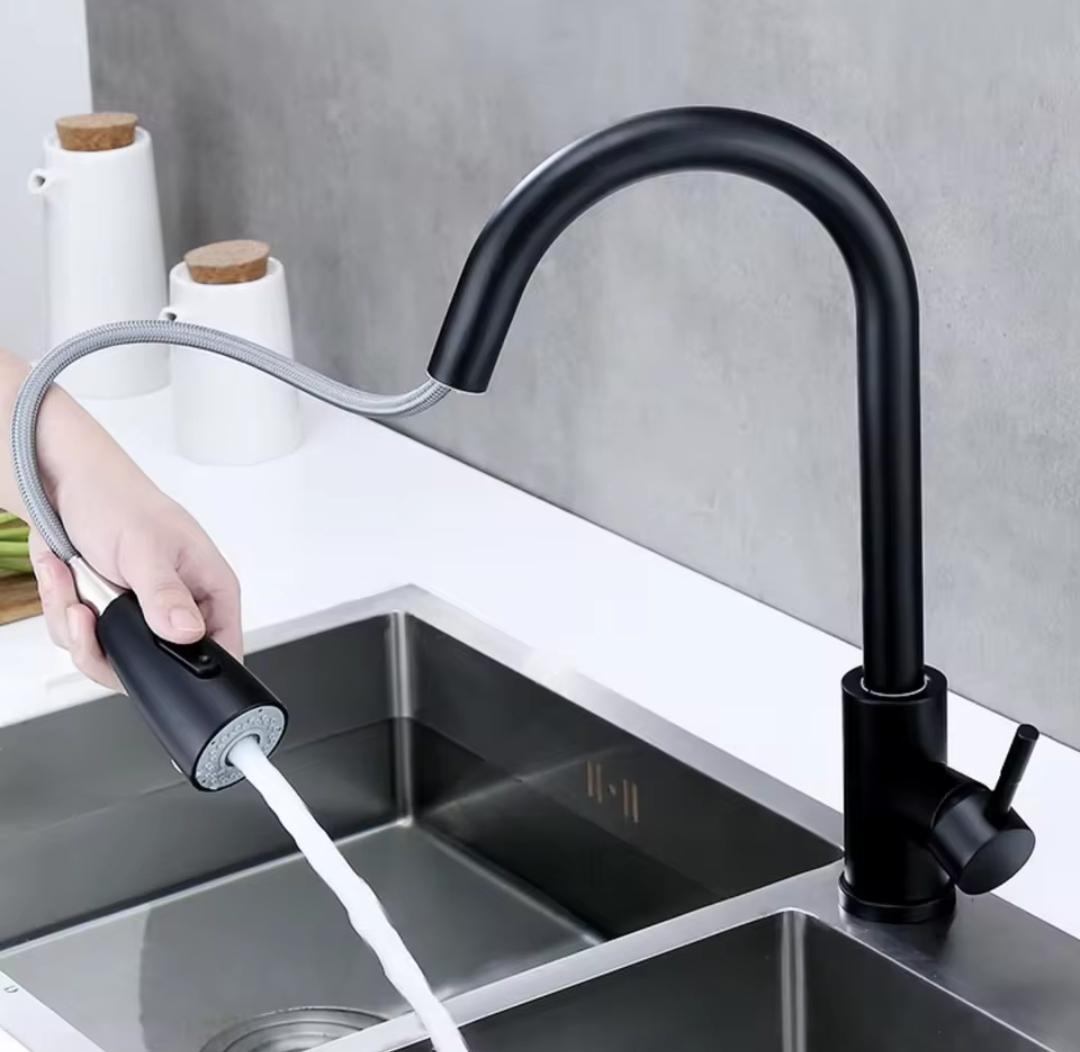 Смеситель для кухни один рычажный с выдвижной воронкой и гибким изливом Черный мат - фото 6 Смеситель для кухни один рычажный с выдвижной воронкой и гибким изливом Черный мат - фото 6