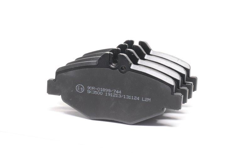 Тормозные колодки дисковые LPR Mercedes E-Class w211 E-Class kombi s211 передние (05P1124)