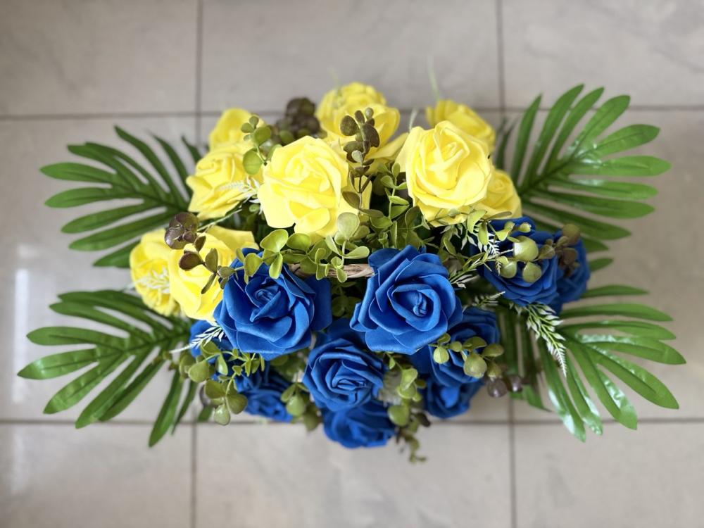 Корзина с букетом роз латексных ПЛАСТМАКС Желто-голубой (L024) - фото 3 Корзина с букетом роз латексных ПЛАСТМАКС Желто-голубой (L024) - фото 3