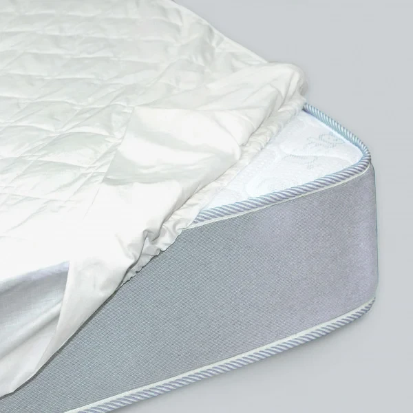 Наматрасник Viluta ранфорс стеганный 160х190х25 см (28288) Наматрасник Viluta ранфорс стеганный 160х190х25 см (28288)