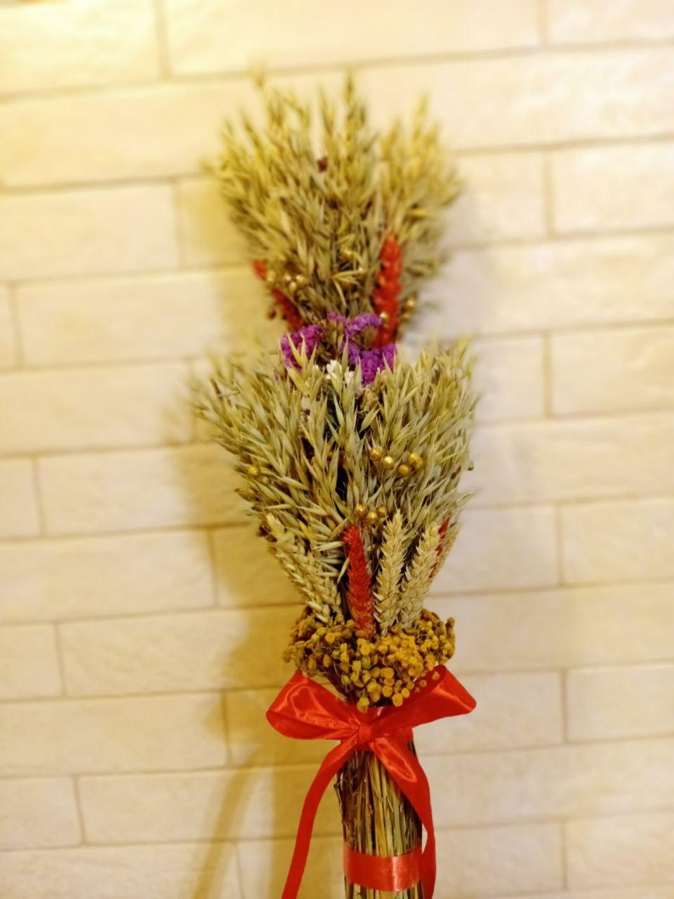 Дидух рождественский из колосья пшеницы/льна и овса 50-55 см с красной лентой (2813747862) - фото 2 Дидух рождественский из колосья пшеницы/льна и овса 50-55 см с красной лентой (2813747862) - фото 2