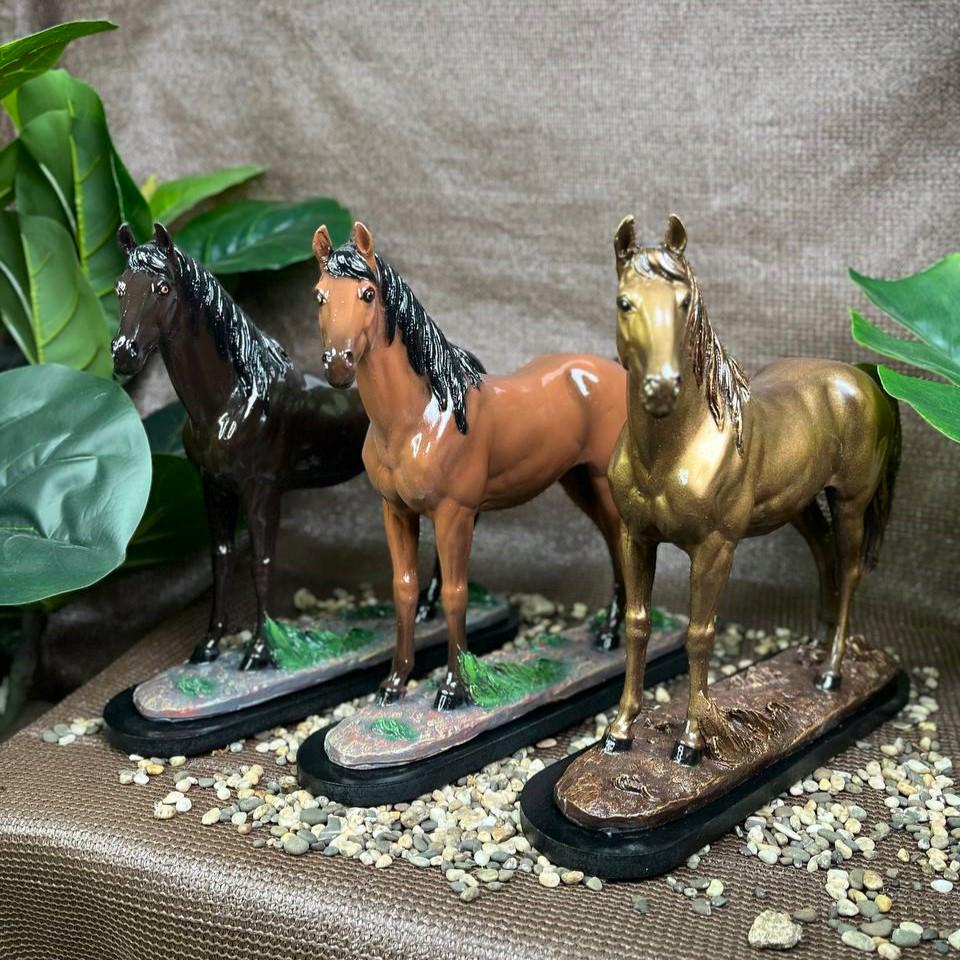 Комплект декоративных статуэток Трио благородных лошадей 28x30x8 см (4495)