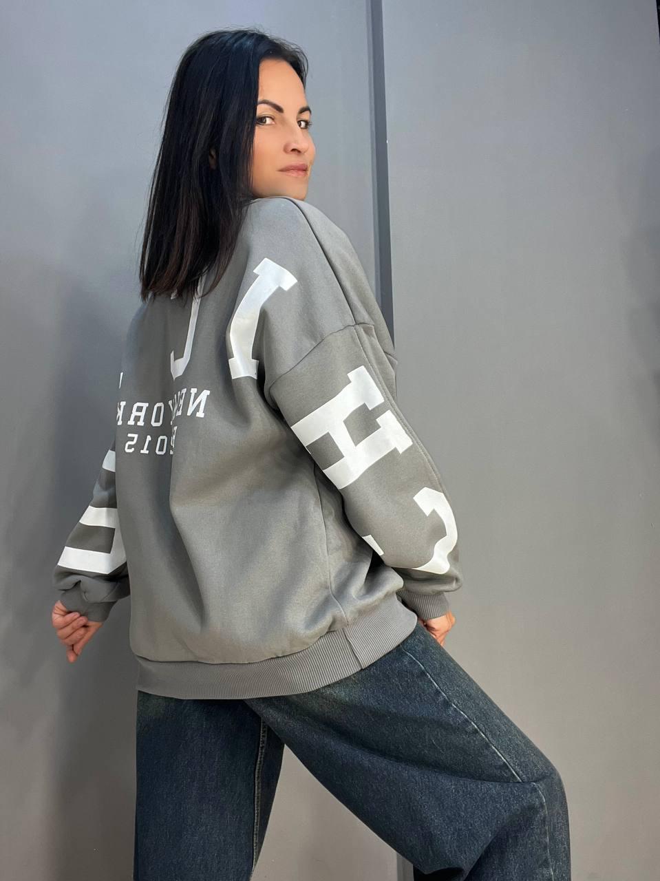 Свитшот женский DAVRAS 8174 CHICAGO удлиненный утепленный на флисе OS Серый (1243) - фото 4 Свитшот женский DAVRAS 8174 CHICAGO удлиненный утепленный на флисе OS Серый (1243) - фото 4