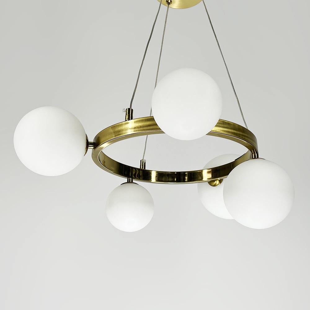 Люстра кольцевая с 5 белыми плафонами Ø 55 см Латунь (AT 32/5R AB+WT) - фото 4