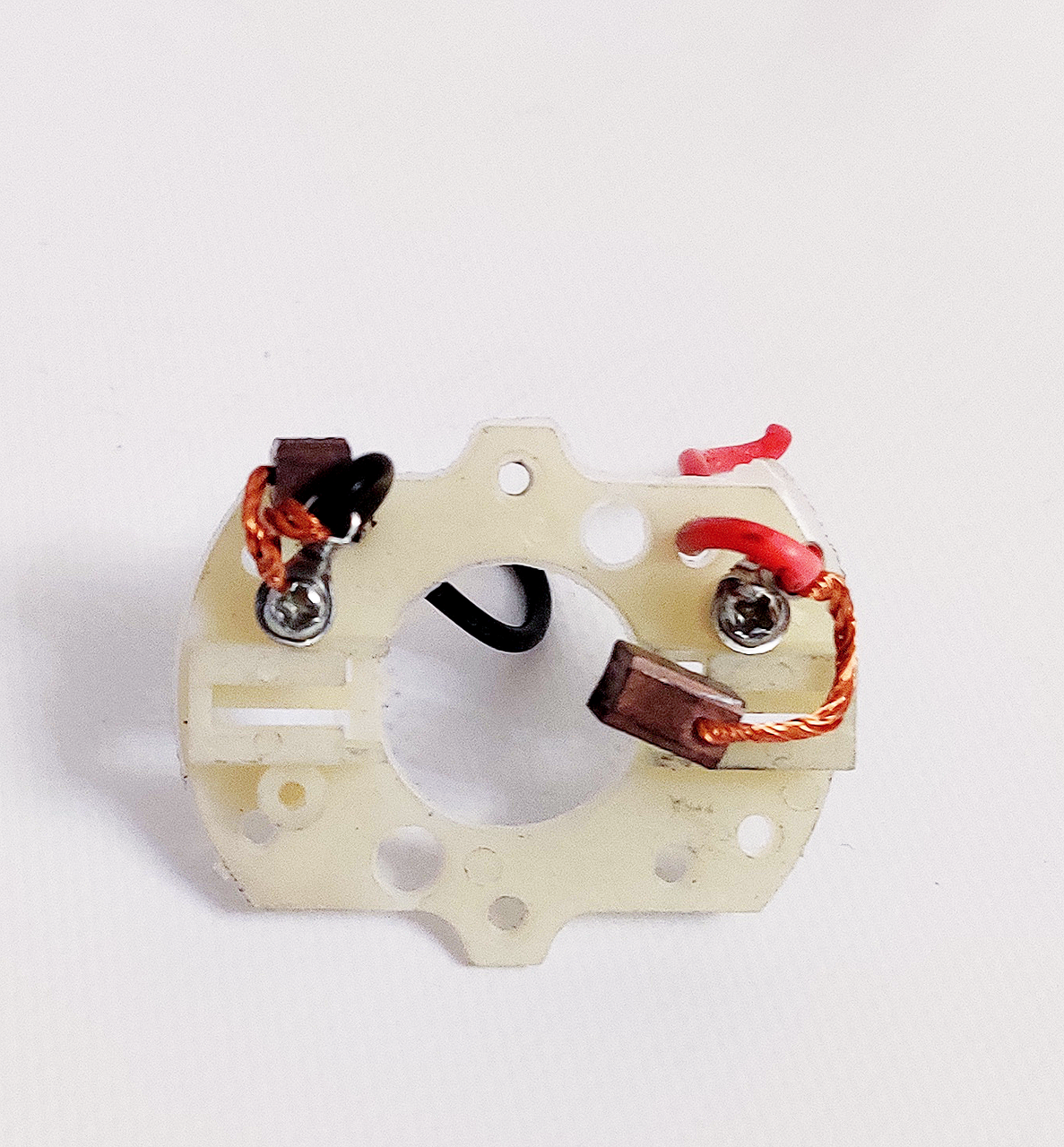 Щетки с корпусом для автокомпрессора Штурмовик АС-27 (1683420547)